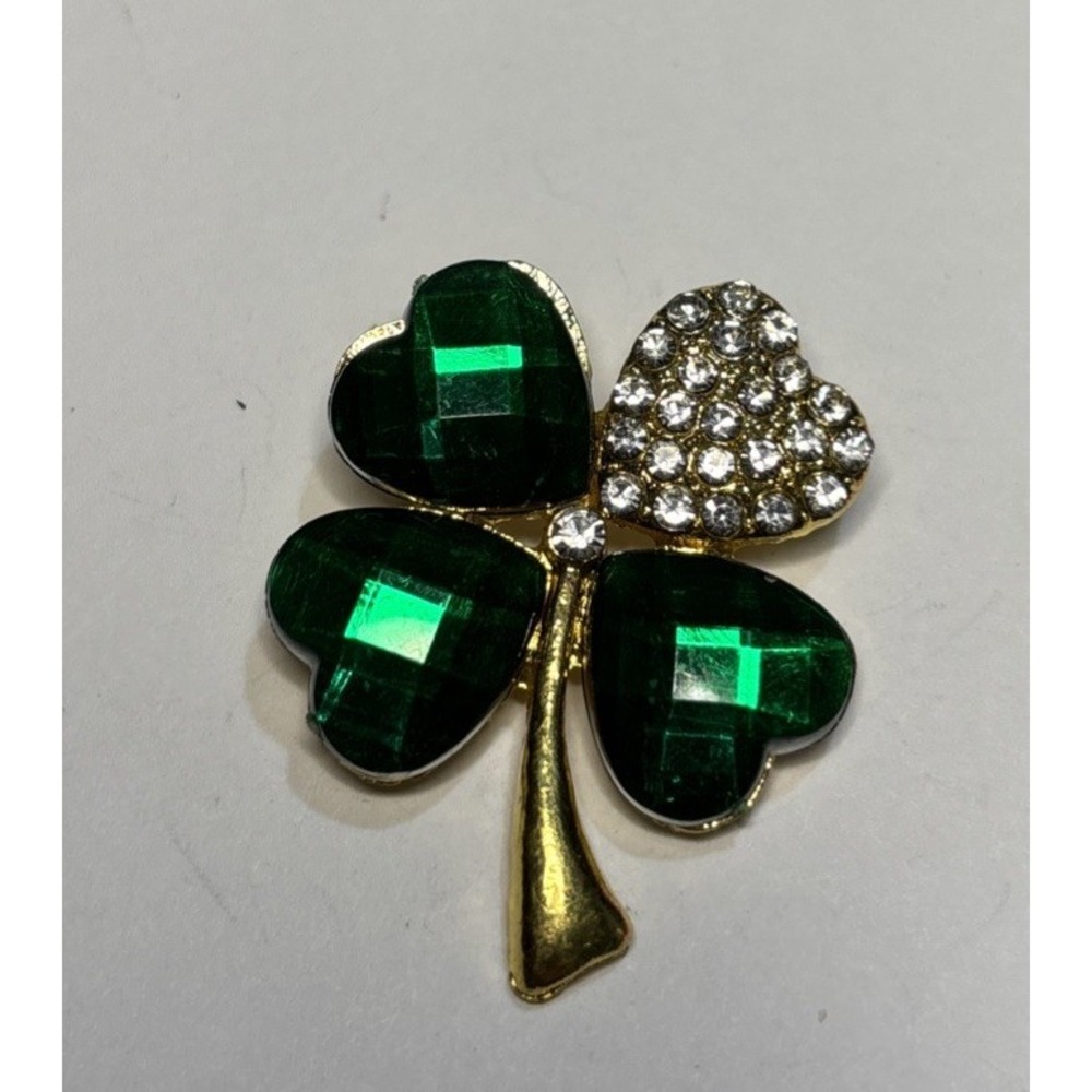 Four Leaf Clover Brooch Green Heart Crystals Rhinestones Gold Tone 1"